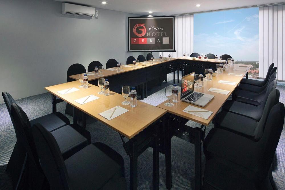 G Suites Hotel By Amithya Surabaya Dış mekan fotoğraf