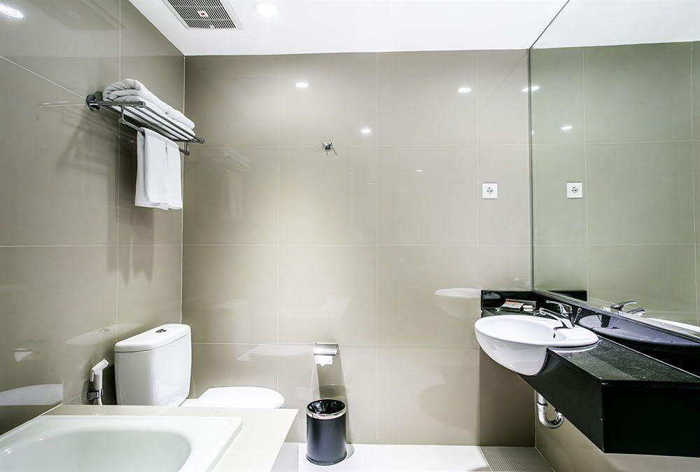 G Suites Hotel By Amithya Surabaya Dış mekan fotoğraf