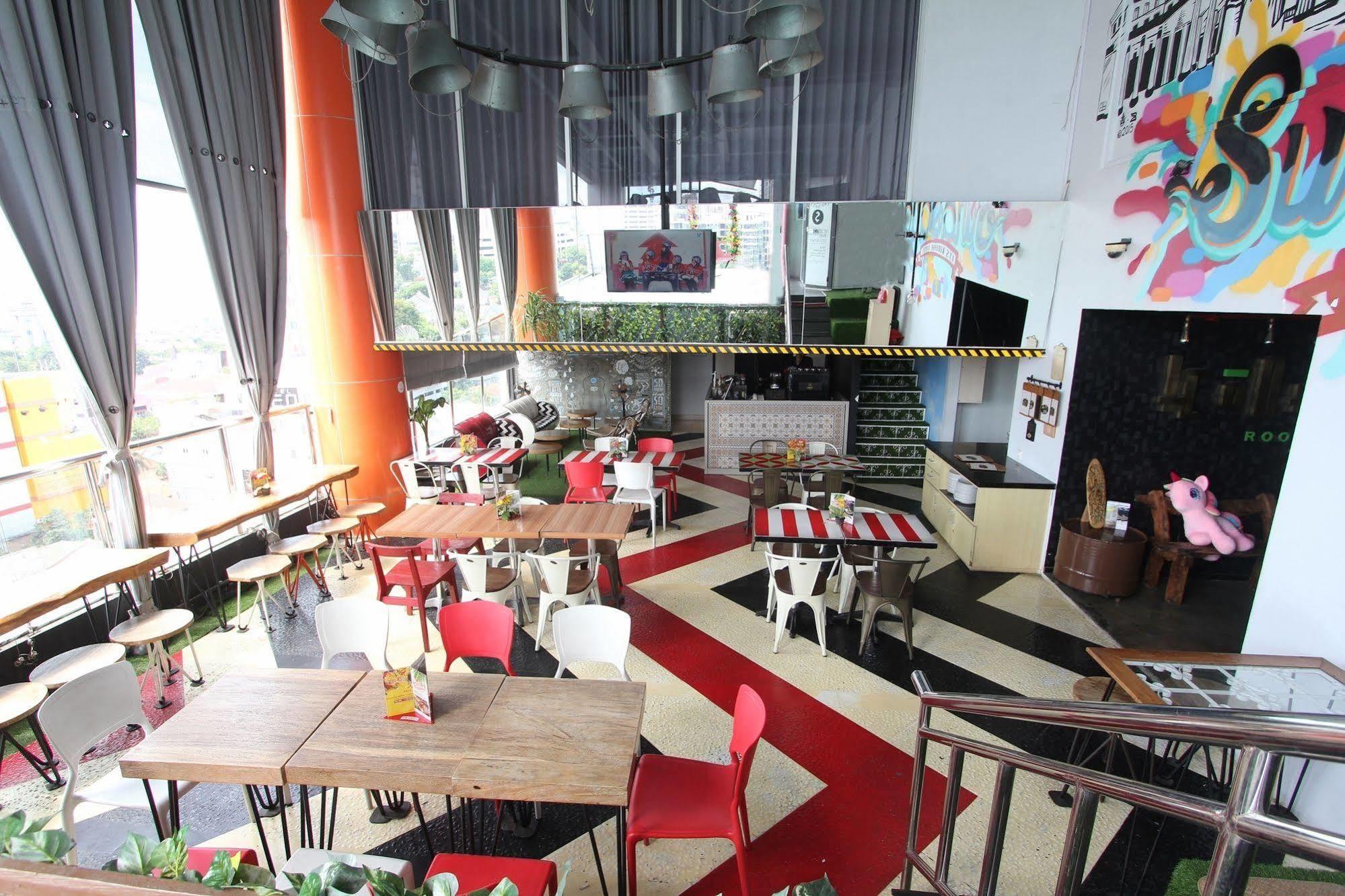 G Suites Hotel By Amithya Surabaya Dış mekan fotoğraf